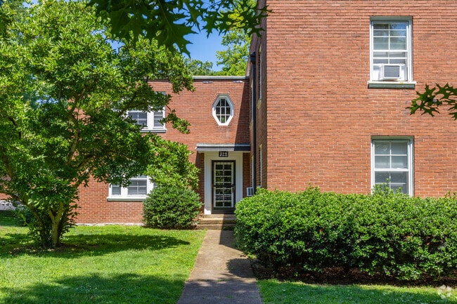 Apartment Entrance - Woodmont Terrace