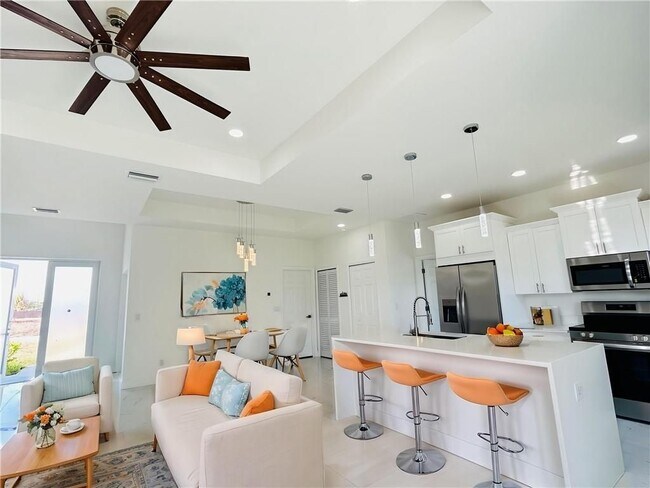 Photo - 2022 Xelda Ave N