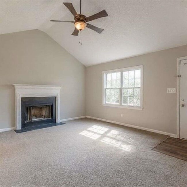 Photo - 475 Jordan Hill Rd