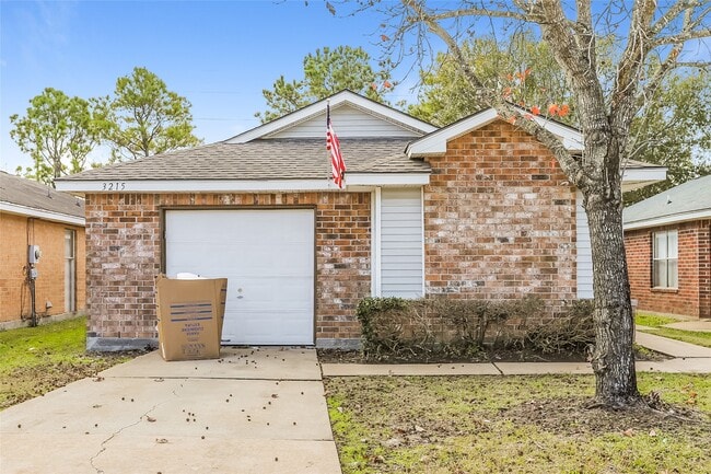 Building Photo - 3215 Boynton Dr