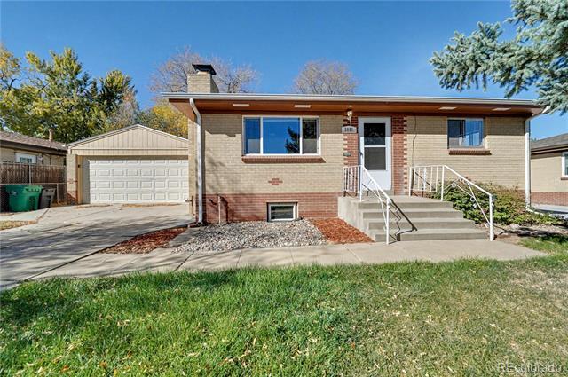 Photo - 3861 Moore St