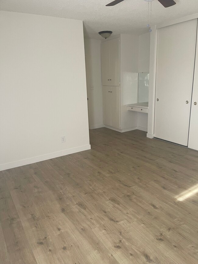 Photo - Bali Hai Apartments