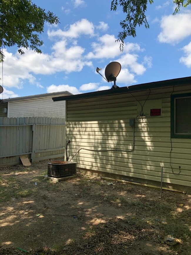 Photo - 907-909 JR Court Unit 909 JR Court