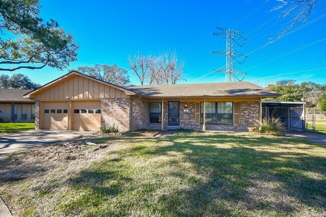 Building Photo - 2515 Valleyfield Dr