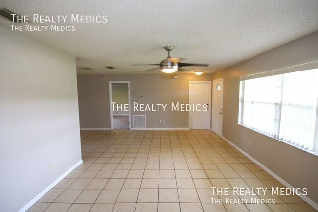 Photo - 3171 Courtland Blvd