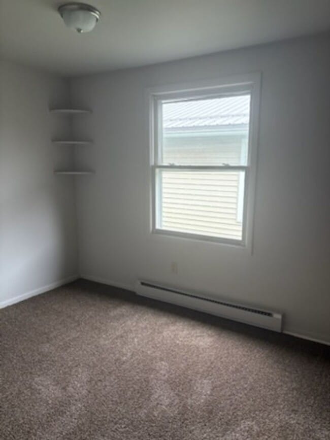 Photo - 1641 W 4th St