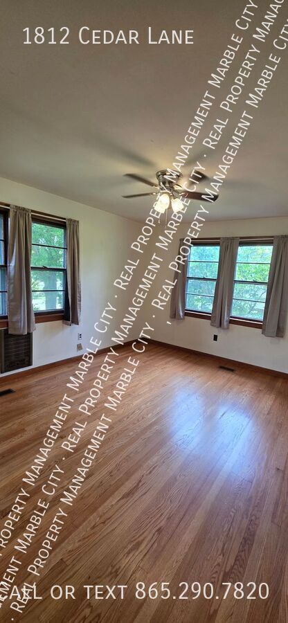 Photo - 1812 Cedar Ln