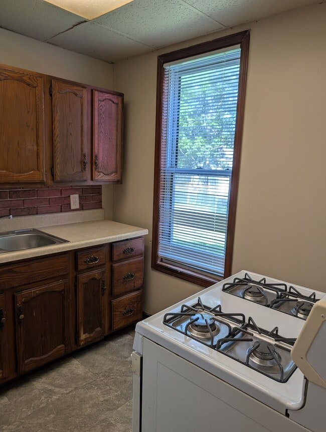 205 1/2 Montgomery