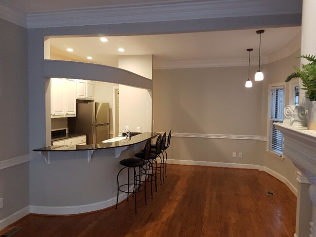 Photo - 336 5th St NE Unit 2