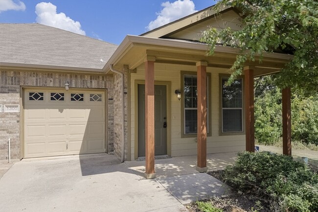 Building Photo - 1300 Piedmont Dr Unit 1300 Piedmont Drive Rental