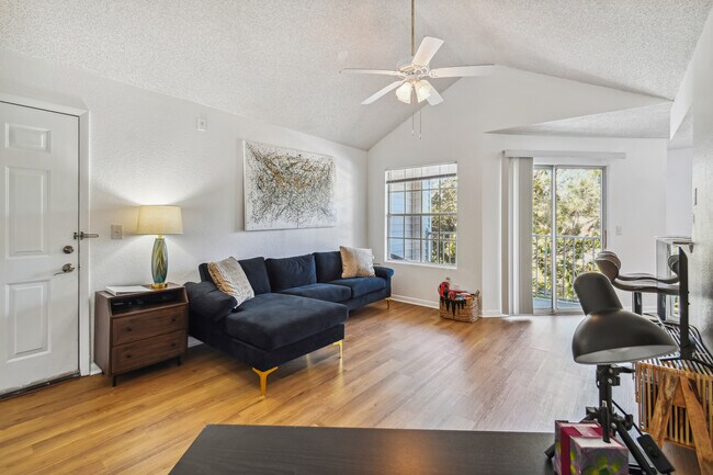 Photo - 11588 Westwood Blvd Unit 1535