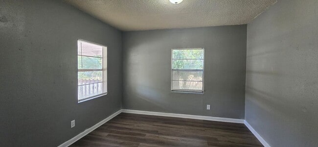 Photo - 829 Texas Ave
