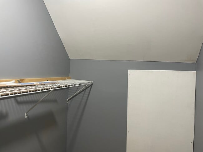 Storage closet - 14 Bryant St Unidad 3rd Floor Apt