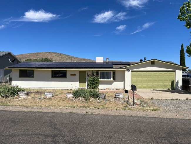Building Photo - 3050 N Date Creek Dr