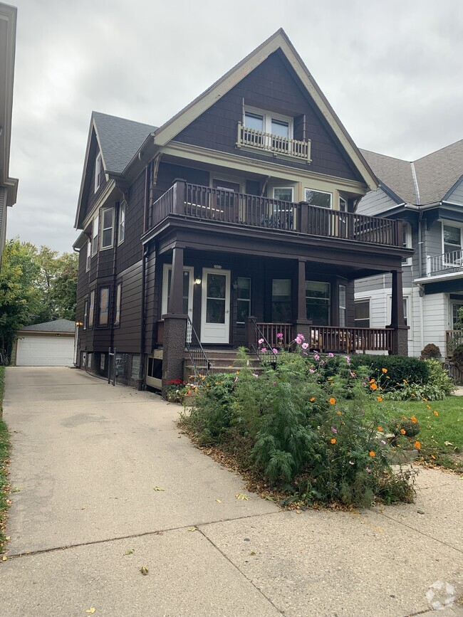 Building Photo - 2831 N Frederick Ave Rental