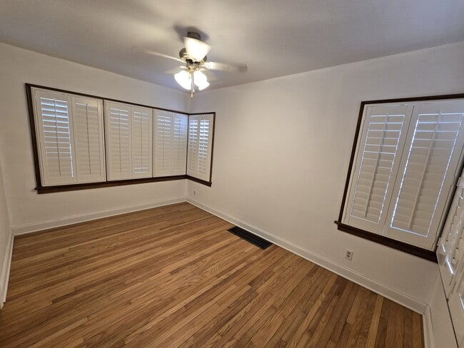 310 Genoa Rd
