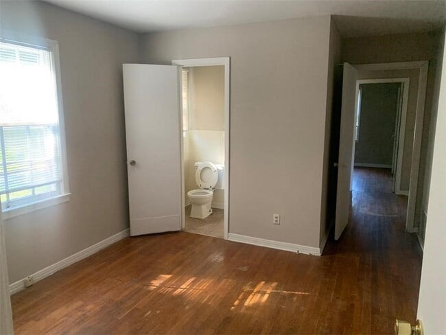 Photo - 5551 Central Blvd