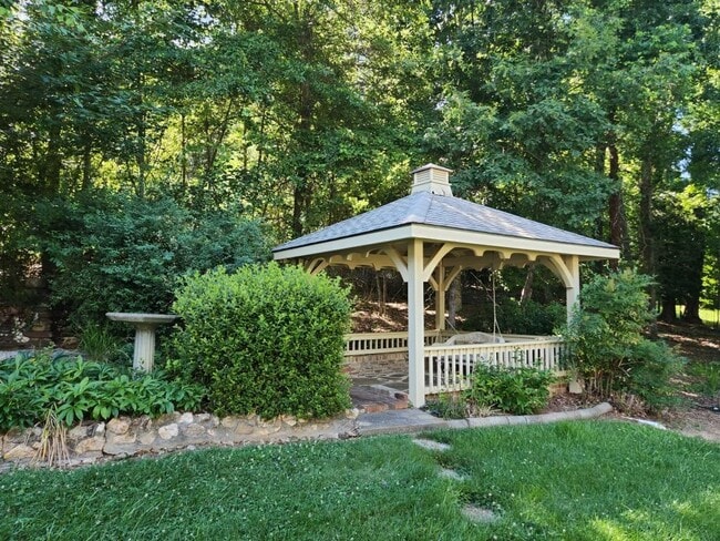 Photo - 1181 Lake Shore Cir