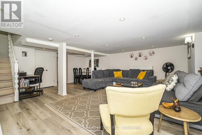 Photo - 79 Marmot St