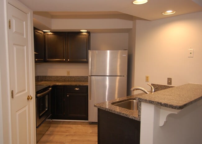 Photo - 1450 Barton Place Dr