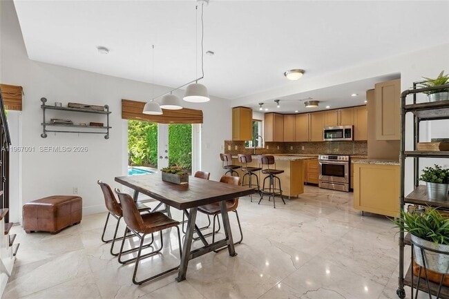 Photo - 10672 SW 77th Ave