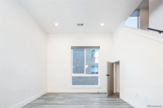 Photo - 3460 S Corona St Casa Adosada