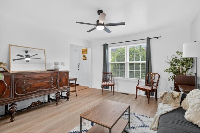 Photo - Gorgeous Mountain Views 3 BR, 2.5 BA Townh...