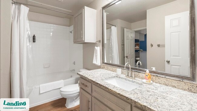 Photo - 165 Forestbrook Dr Unidad 332