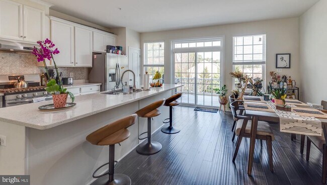 Photo - 43688 Winterberry Wy