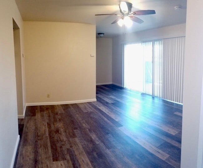 Photo - 2 Bedroom, 1 Bath Apartment Unit 1141-B