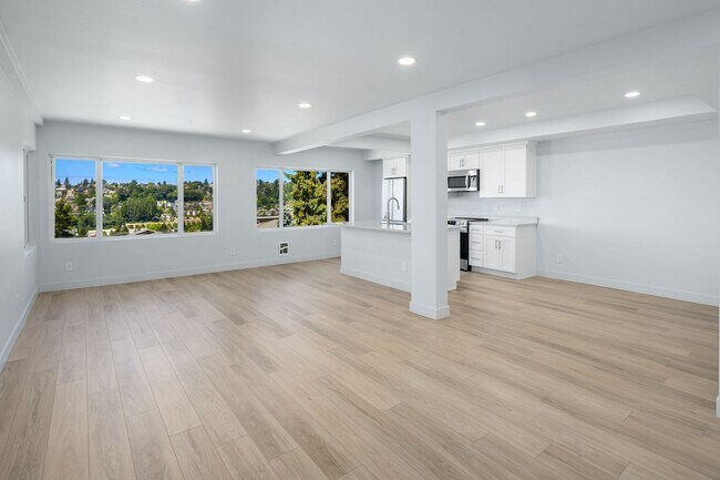 Photo - 2567-2569 13th W Unit 2567.5