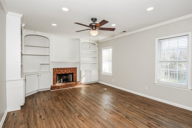 Photo - 3602 Bancroft Main NW