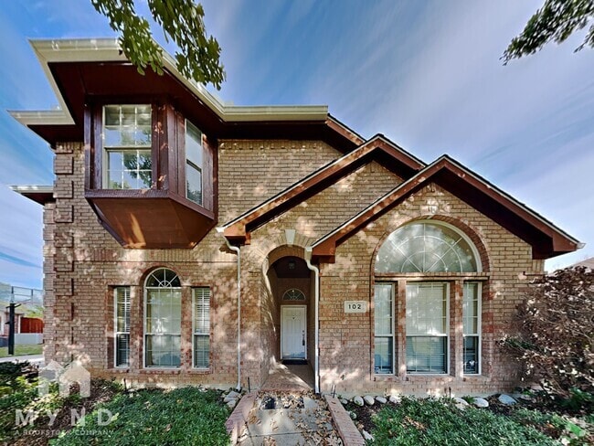Building Photo - 102 Elm Fork Dr Rental