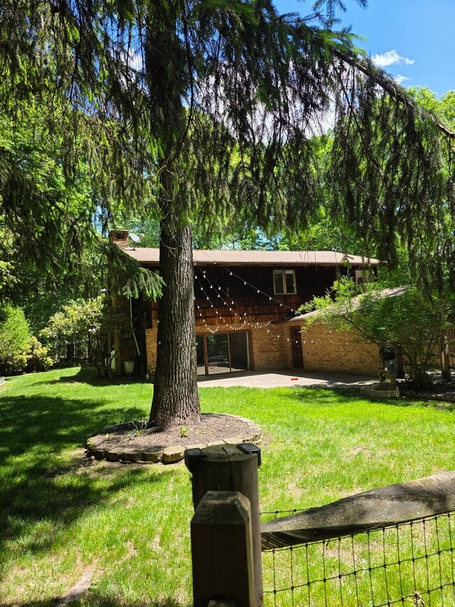 Photo - 197 Winchester Dr