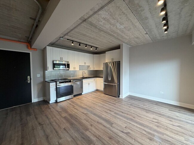 Photo - 952 W Carmen Ave Unit 511