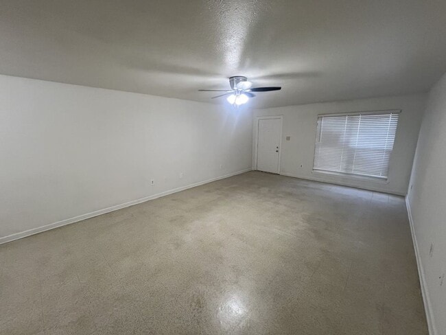 Photo - 2 bedroom, 2 bath apartments in Sherwood F...