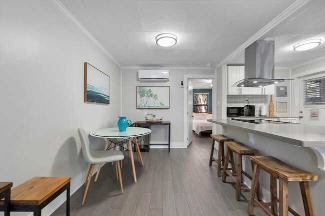 Photo - 551 SW 13th Ave