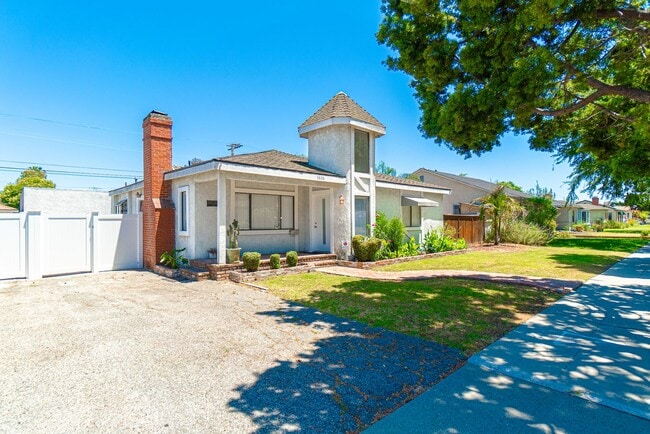 Photo - 3636 Gardenia Ave Unidad 3636 Gardenia Ave