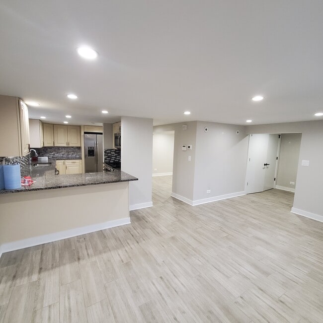 Photo - 8044 N Oriole Ave Unit Garden