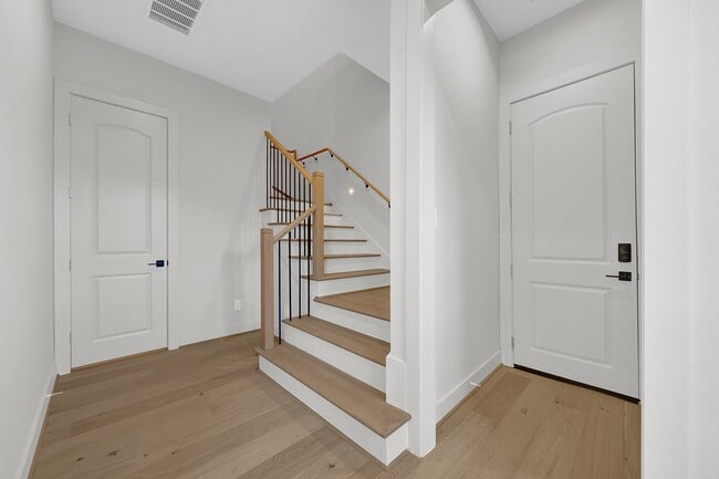 Photo - 3630 Lydia St