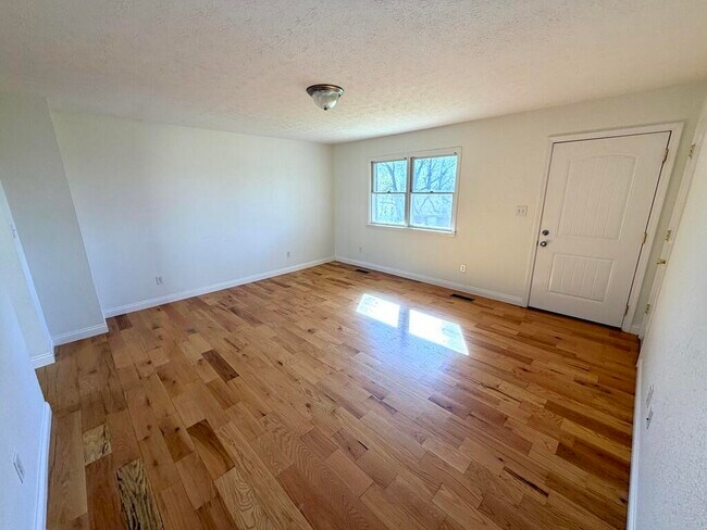 Photo - 115 Beecher St