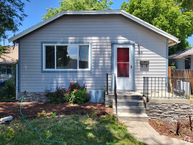 Cute  bungleow - 739 E Jepson Ave Rental