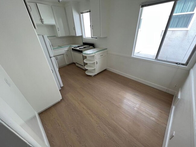 Photo - 1236 N Sweetzer Ave Unidad 18