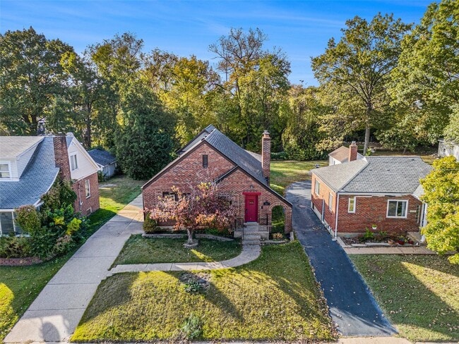 Photo - 51 S Laclede Station Rd