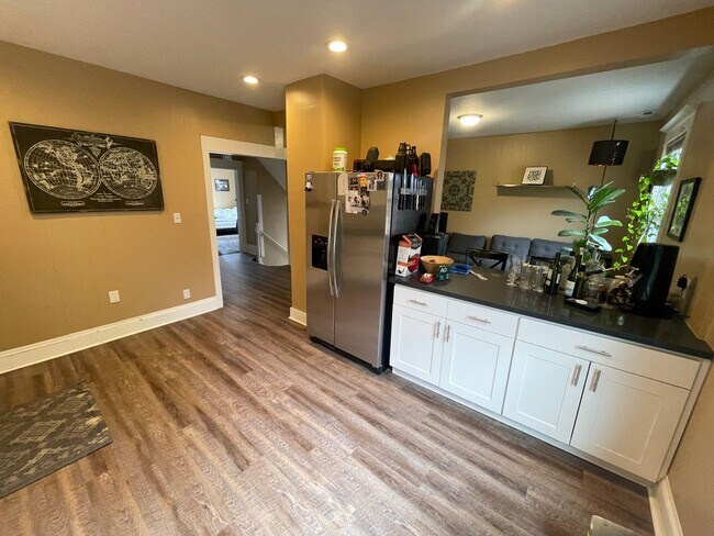 Building Photo - NW 21st Unit 718 -  B Rental