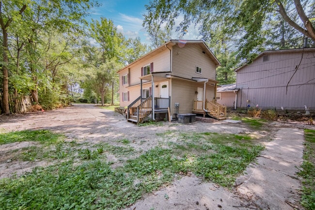 Photo - 2472 Hawks Ave