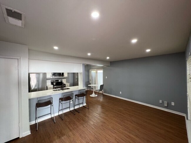 Photo - 3511 Alpine Cir Unit 2