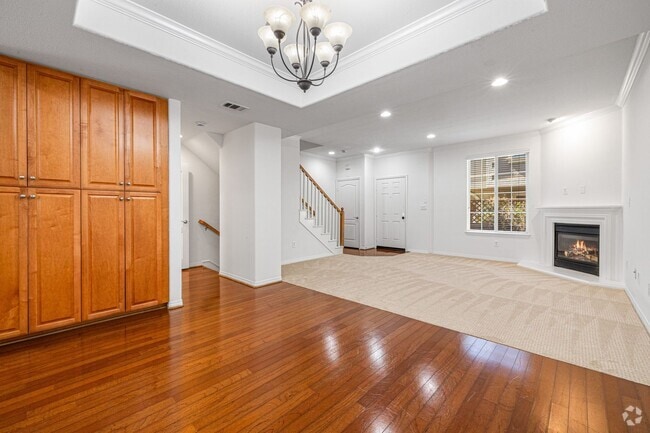 Building Photo - 3-Bedroom Townhome in Gated Bay Harbor – A... Unit 2