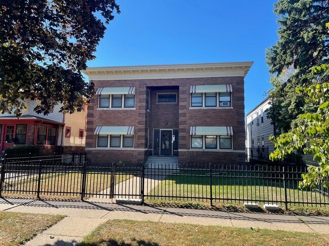 Building Photo - 3208 Blaisdell Ave Unit 3