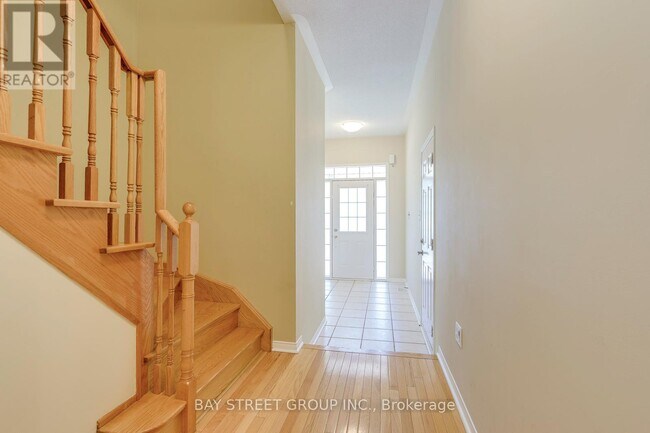 Photo - 2413 Whistling Springs Crescent
